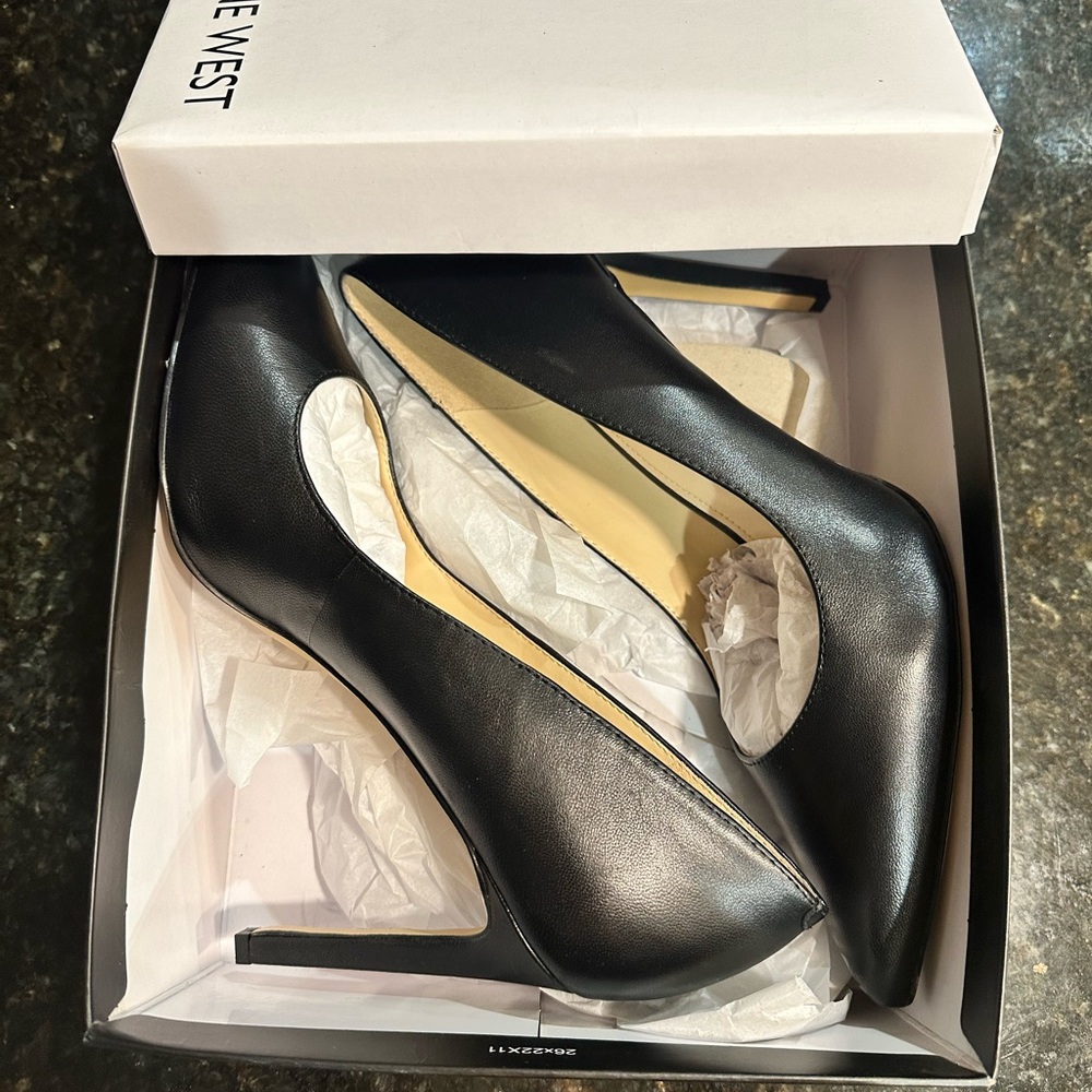 Nine West Black Women's Shoes - Picture 5 of 7